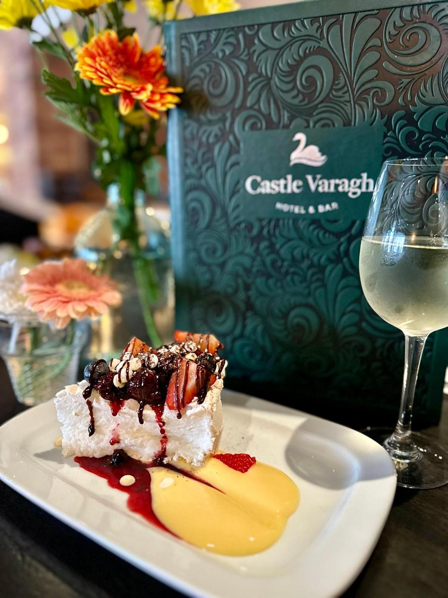 Castle Varagh Hotel & Bar Castlepollard Exterior photo